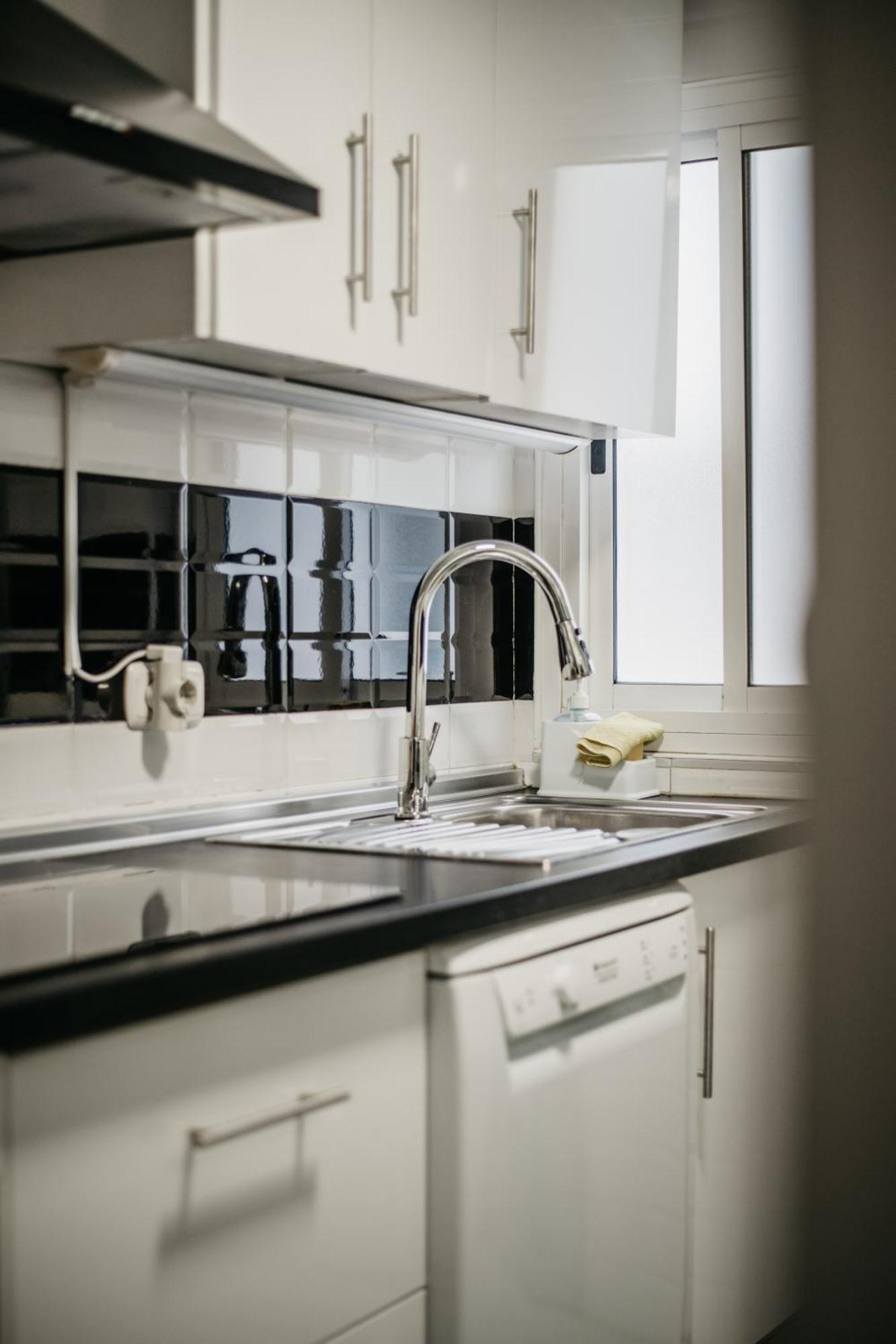 Tuguest Maria Luisa Apartment - Free Parking غرناطة المظهر الخارجي الصورة