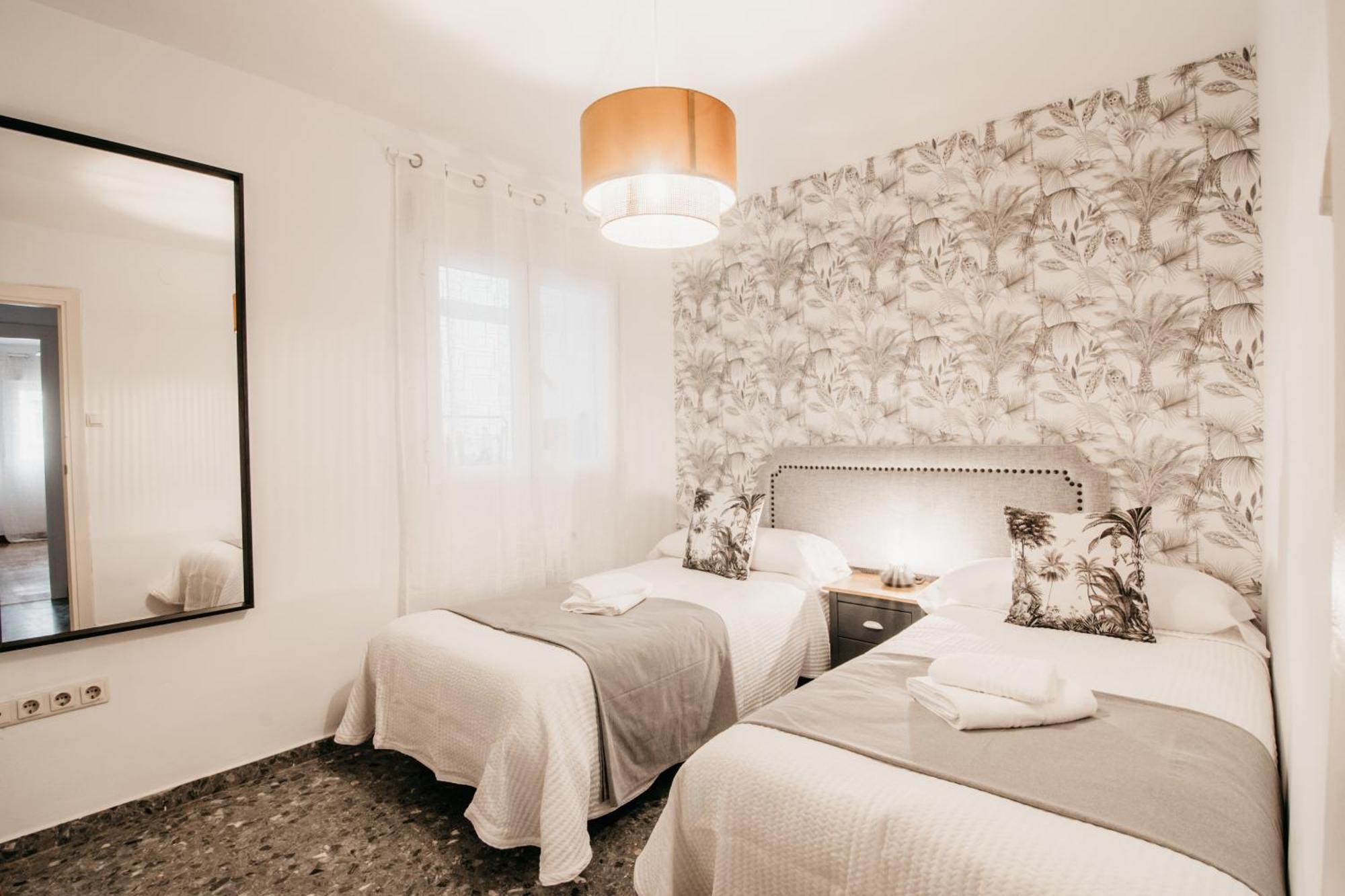 Tuguest Maria Luisa Apartment - Free Parking غرناطة المظهر الخارجي الصورة